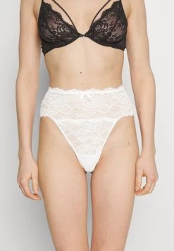 Anna Field 5 PACK - String - Red 10 Anna Field 5 PACK - String - Red -Anna Field c5111b68e75a4a1db36fc7df1394860a