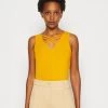 Anna Field Top - Dark Yellow